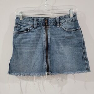 Y2k We The Free Womens Mini Denim Jean Skirt Size 25 Zip Front Fringe Hem Preppy